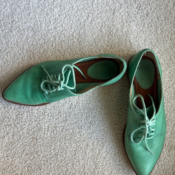 Frye Pointed Toe Derby Oxford Shoes 6.5 - Picture 2 of 6